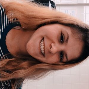 Meet your Posher, Olivia
